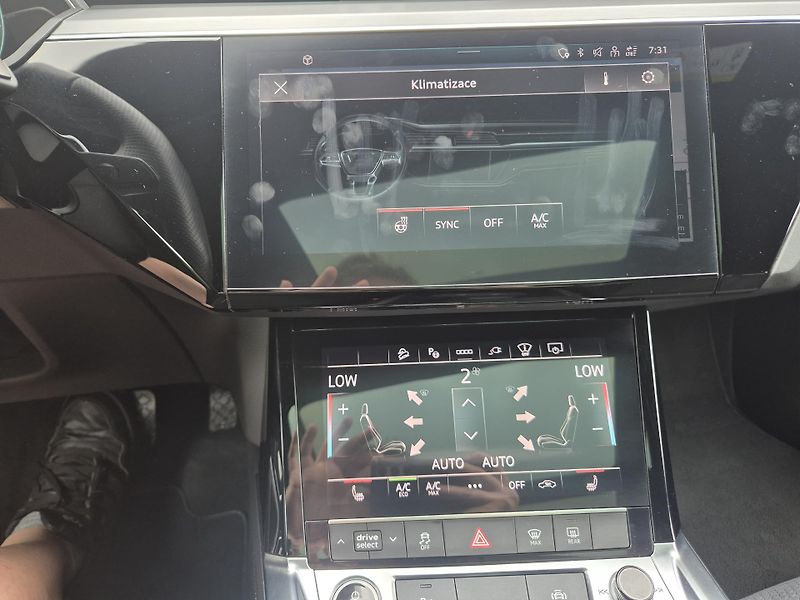 Audi e-tron 55 QUATTRO 300kw 21ALU - fotka 30 z 48