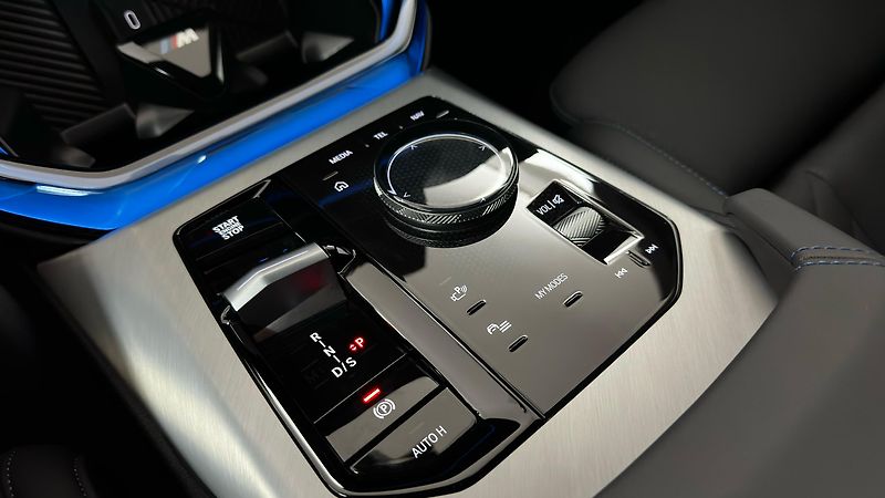 BMW X3 M50i xDrive/ZÁRUKA/TOP STAV - fotka 38 z 55
