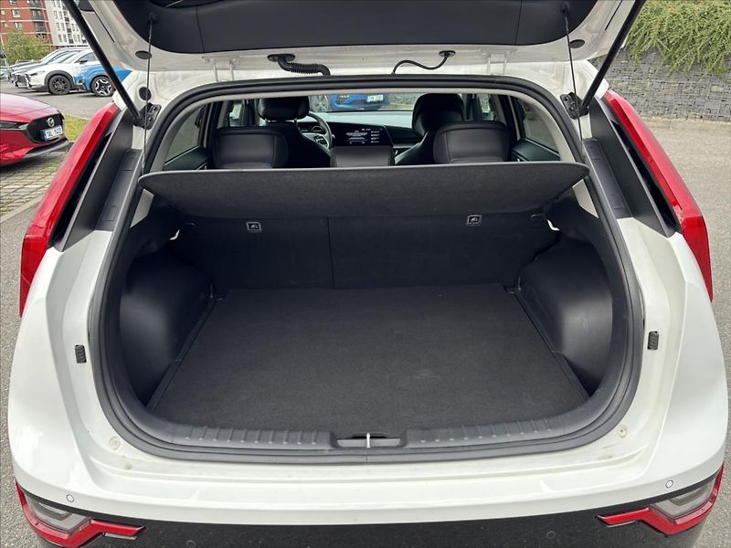 Kia e-Niro 0,0 Style ZÁRUKA 1.ČR SoH 99% - fotka 12 z 42
