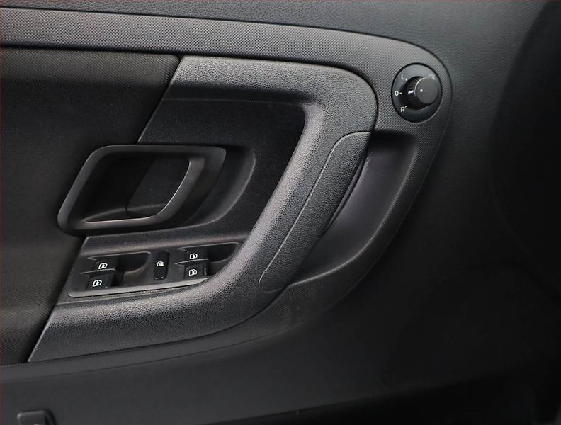 Škoda Fabia (2010) Style 1.6 TDI, Serv.kniha - fotka 12 z 13