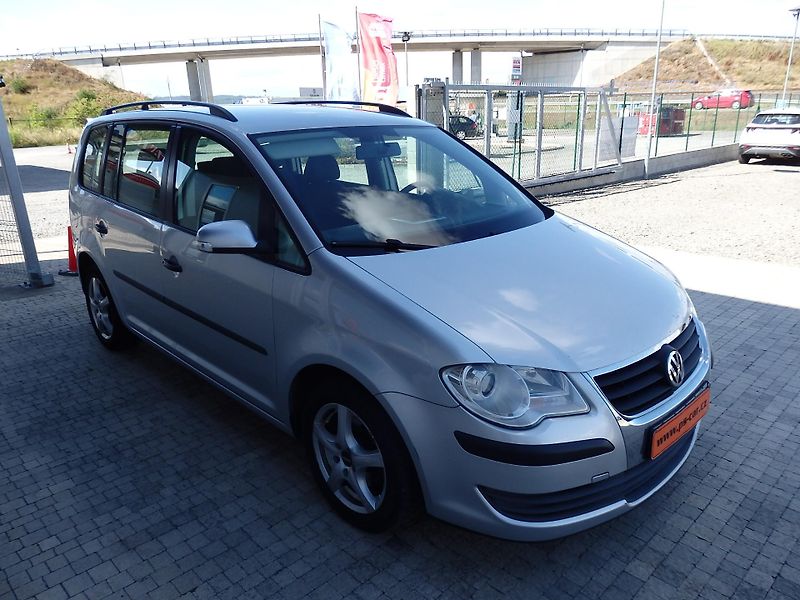 Volkswagen Touran 1,9TDi 77kW KLIMA, ZÁVĚS - fotka 3 z 16