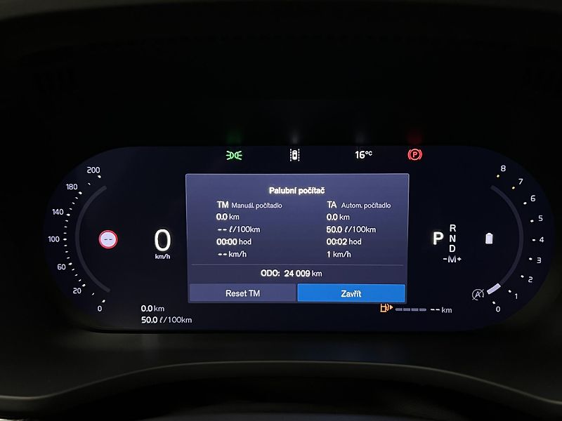 Volvo XC60 B5 AWD PLUS DARK AUT REZERVACE - fotka 24 z 44