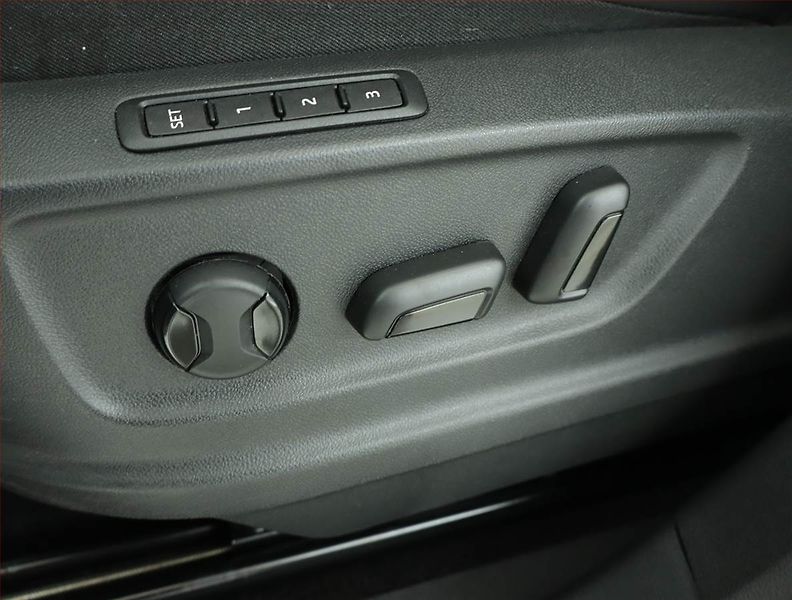 Škoda Kodiaq (2023) 2.0 TDI - fotka 15 z 18