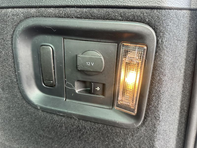 Volkswagen Sharan (2017) 2.0 TDi Sound 110 Kw - fotka 22 z 35