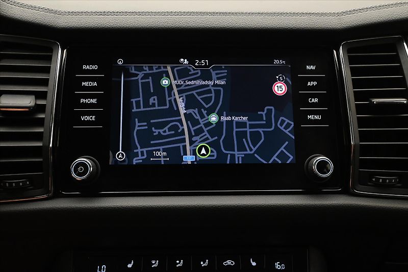 Škoda Kodiaq 2,0 TDI 110 kW DSG TAŽNÉ ZAŘÍZ - fotka 20 z 31