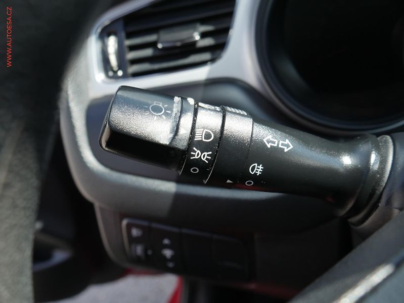 Kia Ceed (2014) 1.4i, 1.maj,ČR, AC - fotka 14 z 19