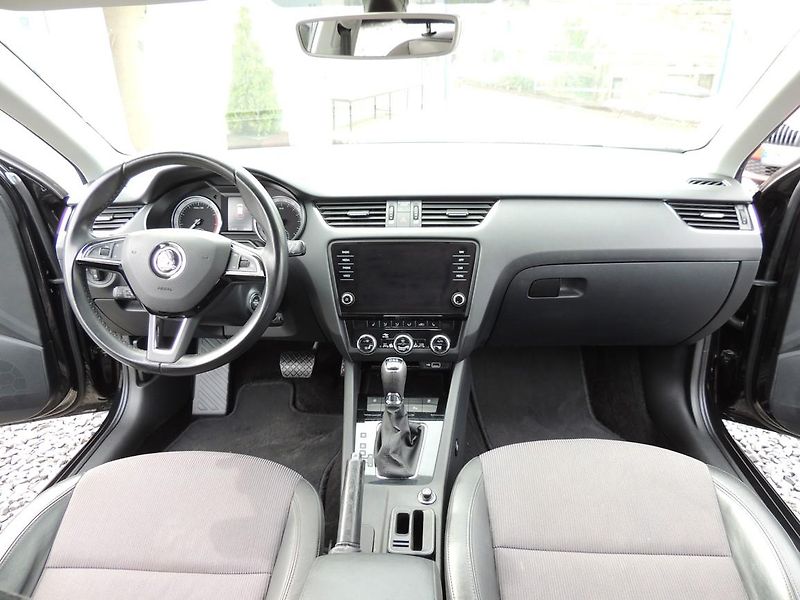 Škoda Octavia (2019) 2.0TSI,140kw,DSG,4x4,TZ,Style - fotka 12 z 49