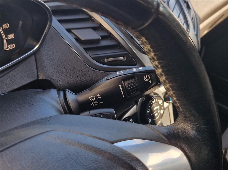 Ford Fiesta 1,2 i 44kW MANUÁL HEZKÝNÁJEZD - fotka 24 z 36