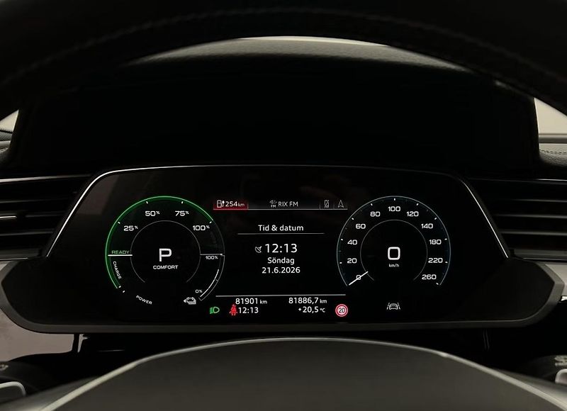 Audi e-tron 55 Quattro 360kam Tažné LED - fotka 13 z 23