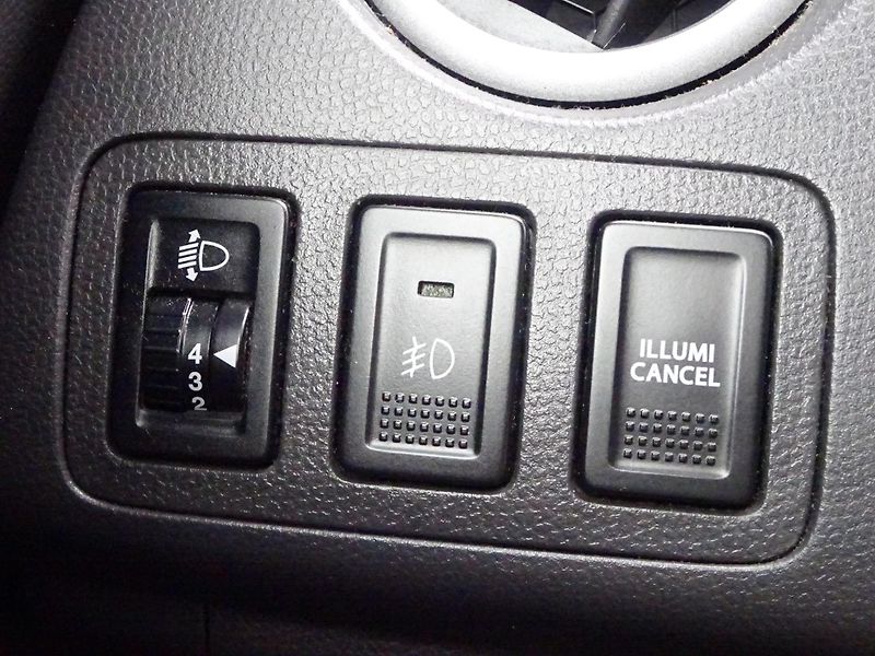 Suzuki Swift 1.3 68kW AUTOMAT KLIMA 5 DVEŘÍ - fotka 15 z 30
