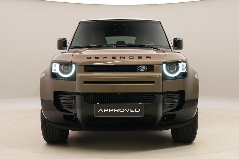 Land Rover Defender 110 D250 X-DYNAMIC SE AWD CZ  - fotka 15 z 50