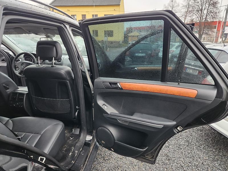 Mercedes-Benz Třídy M 320CDi 4-Matic Harman&Kardon  - fotka 11 z 17