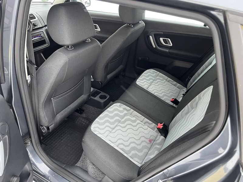 Škoda Fabia 1.4MPI 63KW,KLIMA,ALU,TEMPOMAT - fotka 13 z 38