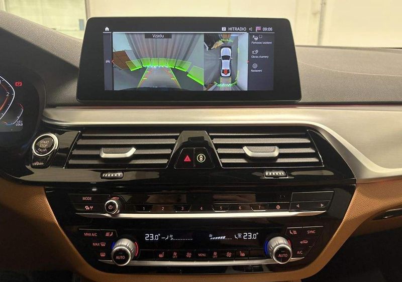 BMW Řada 5 (2019) BMW 530d,M paket, Záruka, DPH - fotka 10 z 10