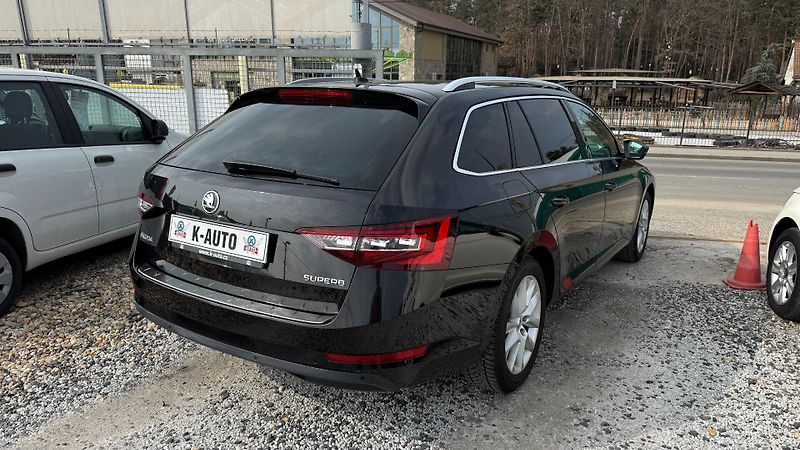 Škoda Superb (2018) 2.0TDi 110kW *ALU*Navi*DSG* - fotka 4 z 22