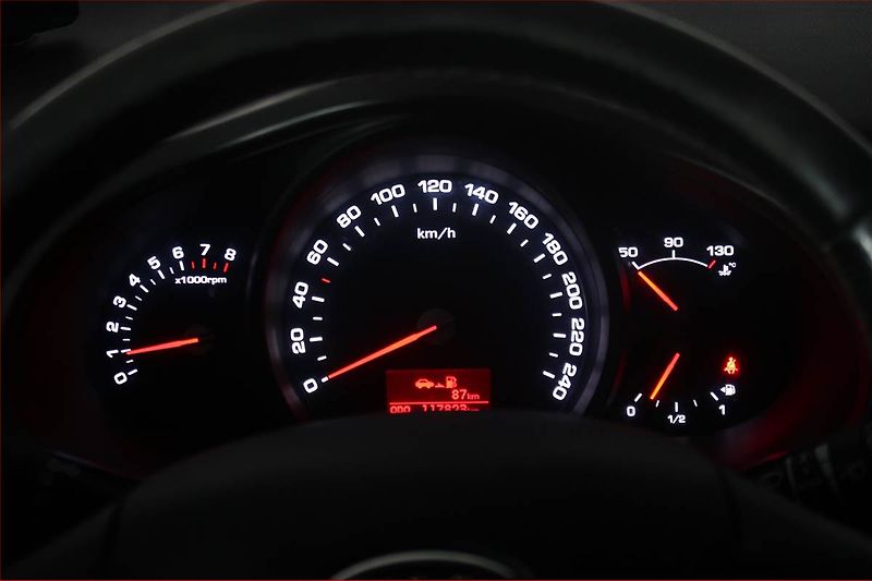Kia Sportage (2011) 1.6 GDI - fotka 11 z 15