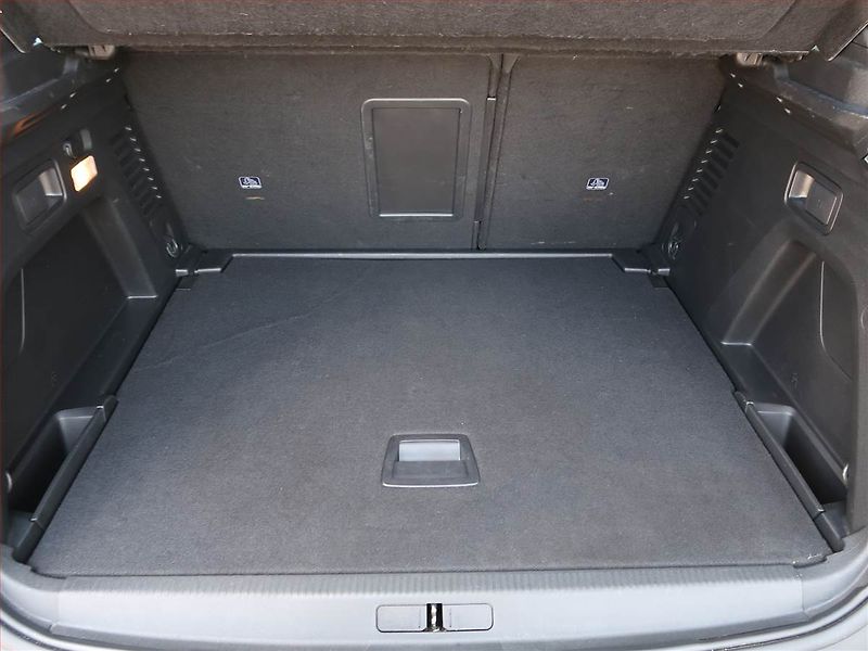 Peugeot 3008 (2022) 1.2 PureTech - fotka 14 z 18