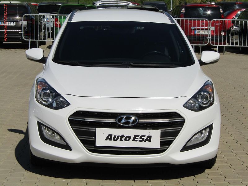 Hyundai i30 (2016) 1.6GDi, ČR, AC - fotka 2 z 22