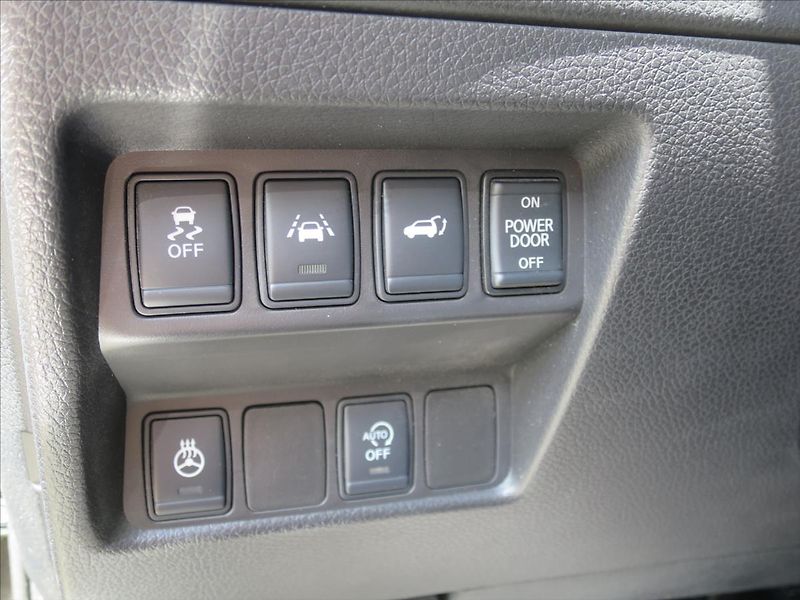 Nissan X-Trail 2,0  dCi Panorama 360°  7 míst - fotka 15 z 29