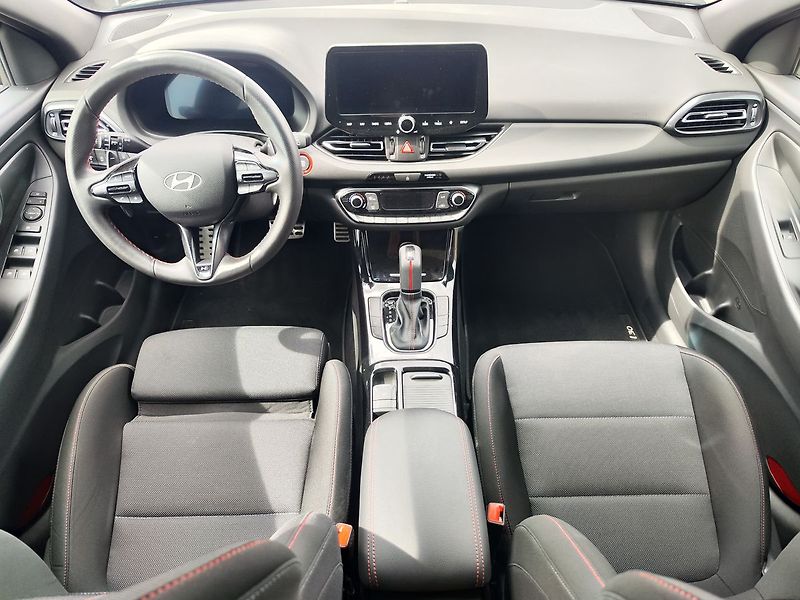 Hyundai i30 1.5 T-GDI/103kW N-Line DCT - fotka 12 z 36