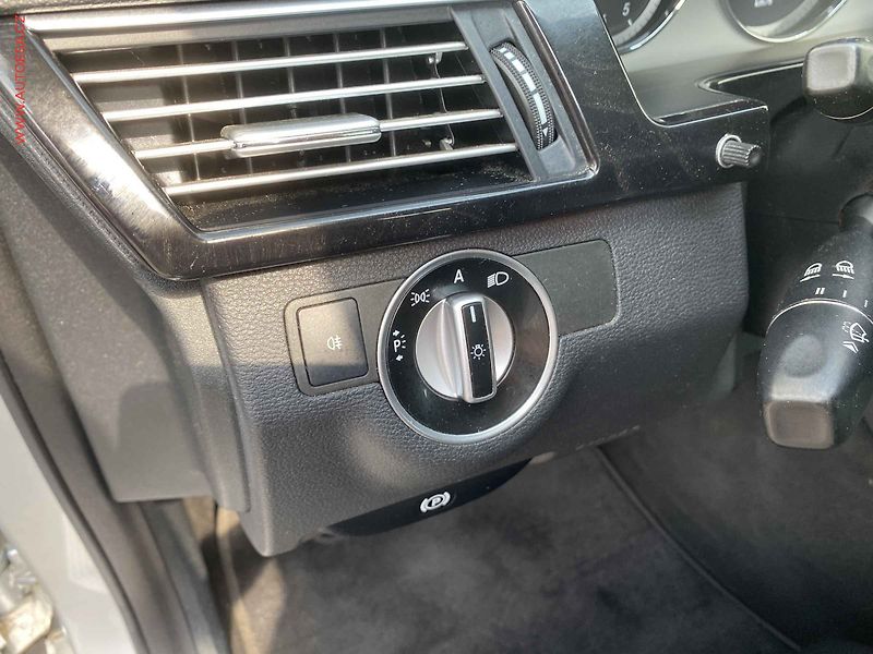 Mercedes-Benz Třídy E (2011) 2.2 CDi E200, Avantgarde - fotka 15 z 18