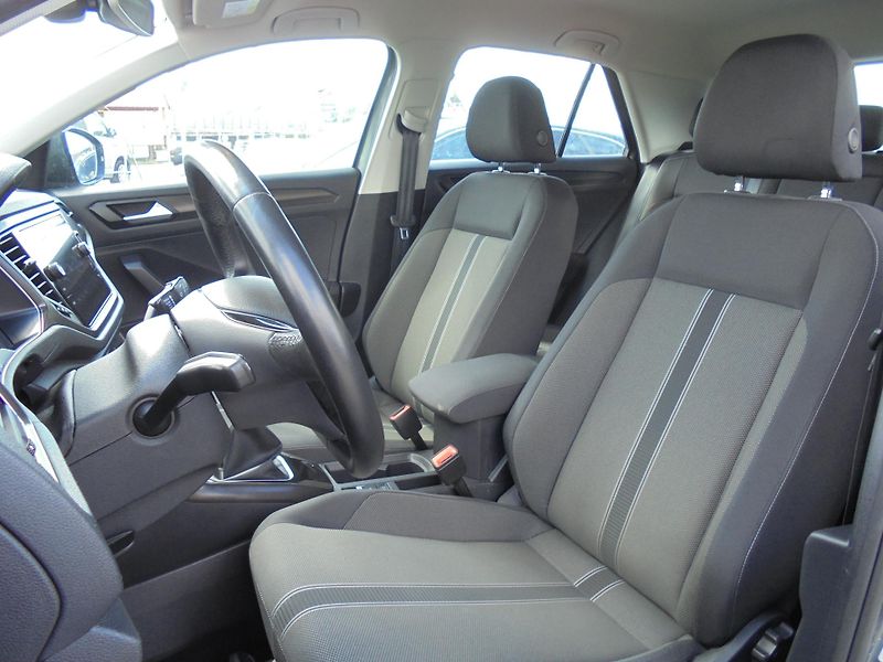 Volkswagen T-Roc (2020) 2.0TDI 110kw-ČR-SERVISKA - fotka 10 z 11