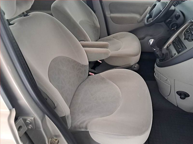 Citroën Xsara Picasso (2007) 1.6 HDi, po STK, jezdí výborně - fotka 9 z 18