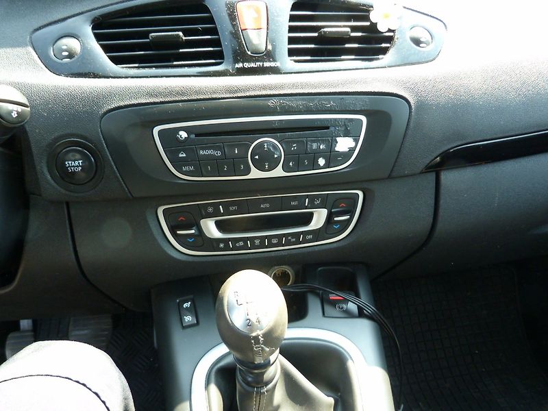 Renault Scénic 1.5 dci - fotka 15 z 19