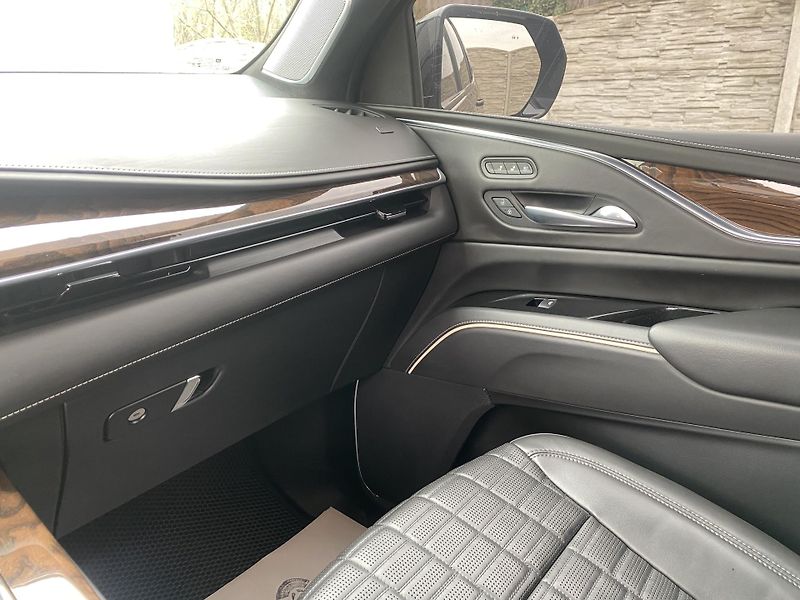 Cadillac Escalade 6.2i V8 430PS FULL 46TKM LPG!! - fotka 163 z 168