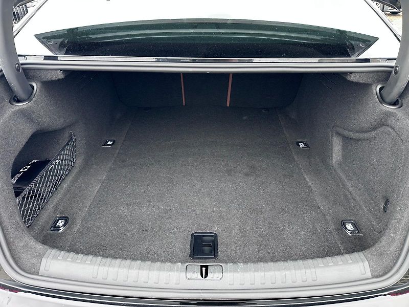 Audi A6 3,0 TDI Quattro 210kW S line - fotka 19 z 21