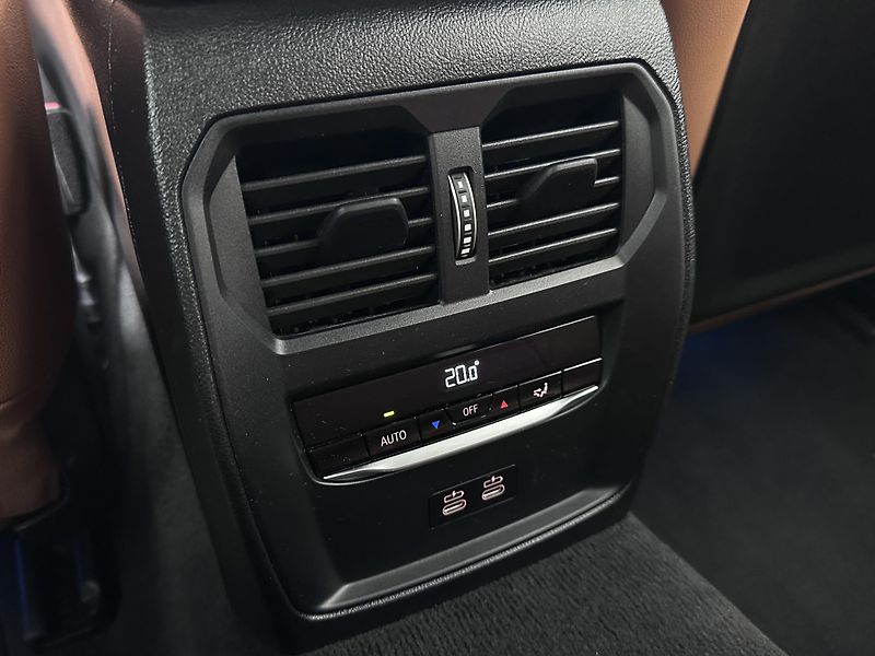 BMW Řada 3 320d xDrive M-Sport Touring - fotka 28 z 30