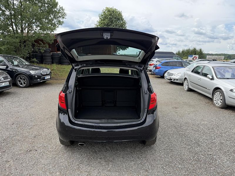 Opel Meriva 1.4iT - fotka 9 z 24