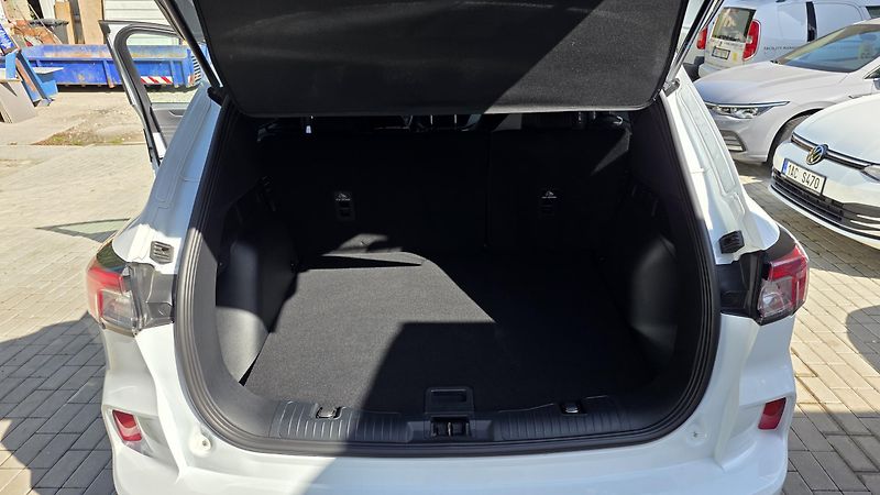 Ford Kuga (2022) 2.5i PHEV 165 kW ST-line AT TZ - fotka 12 z 40
