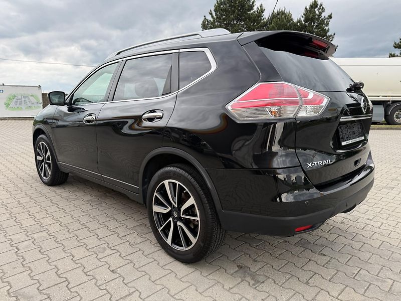 Nissan X-Trail (2015) 1,6 4WD - fotka 3 z 18