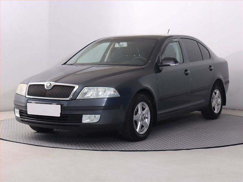 Škoda Octavia (2009) 1.9 TDI, nová STK - fotka 2 z 17
