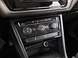Volkswagen Touran (2016) 2.0 TDI, 7 míst, ČR,1.maj - náhled 14