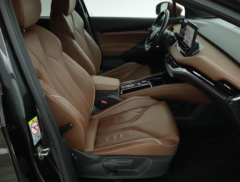 Škoda Enyaq (2021) Founders Edition iV 80 (82 kWh - fotka 9 z 17