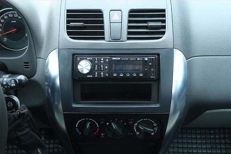 Suzuki SX4 (2011) 1.6 VVT, Serv.kniha - fotka 12 z 15