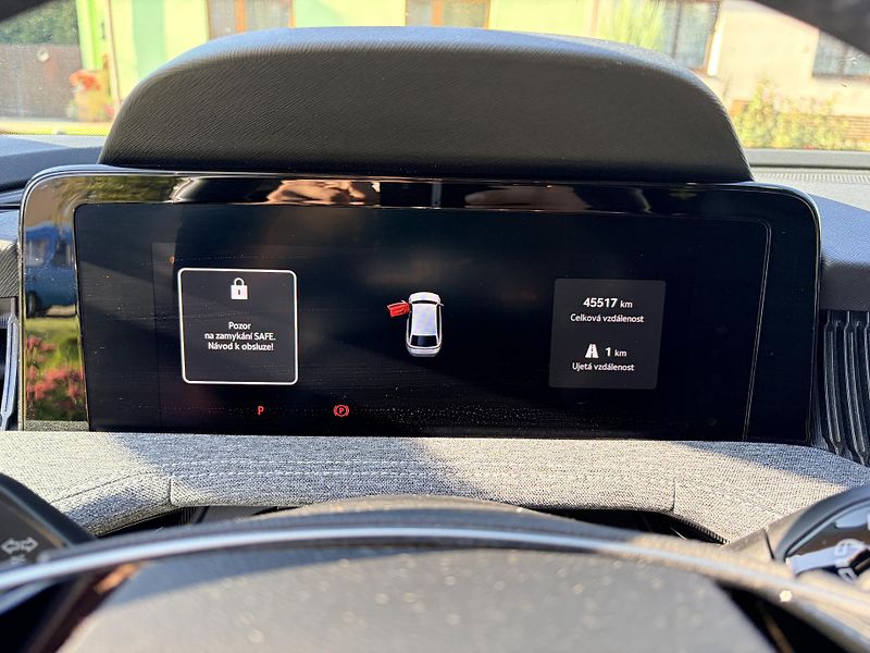 Škoda Superb SELECTION 2.0TDI 110KW DSG LED - fotka 27 z 68