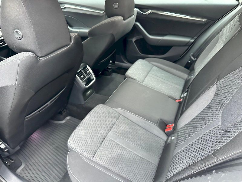 Škoda Octavia (2021) 1.5 TSI 110kW Style Combi - fotka 19 z 22