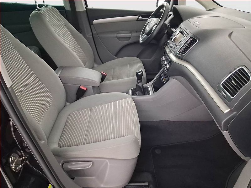 Seat Alhambra (2013) 2.0 TDI, 7 míst, Navi - fotka 9 z 20