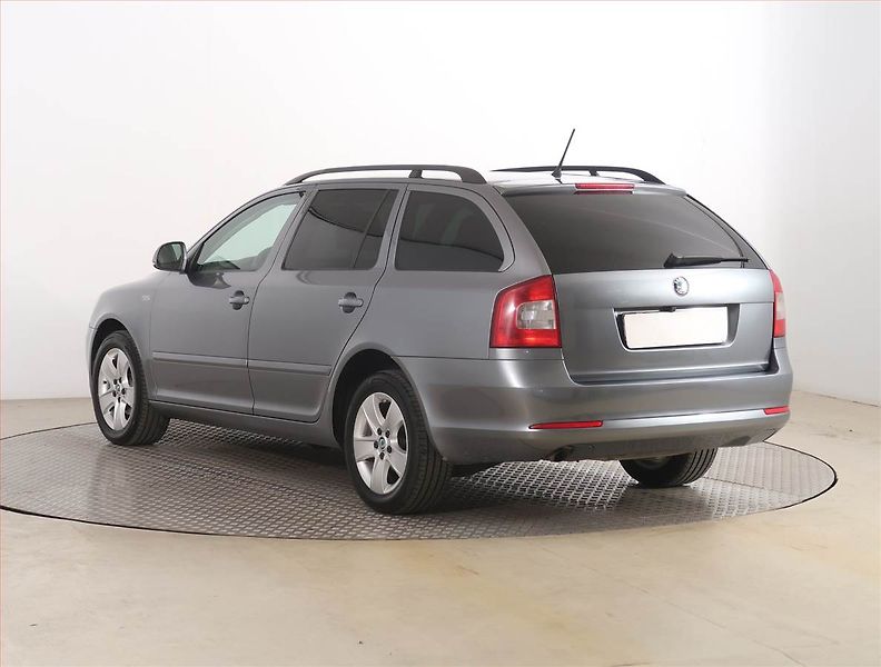 Škoda Octavia (2012) 1.6 TDI, Serv.kniha, Navi - fotka 4 z 18