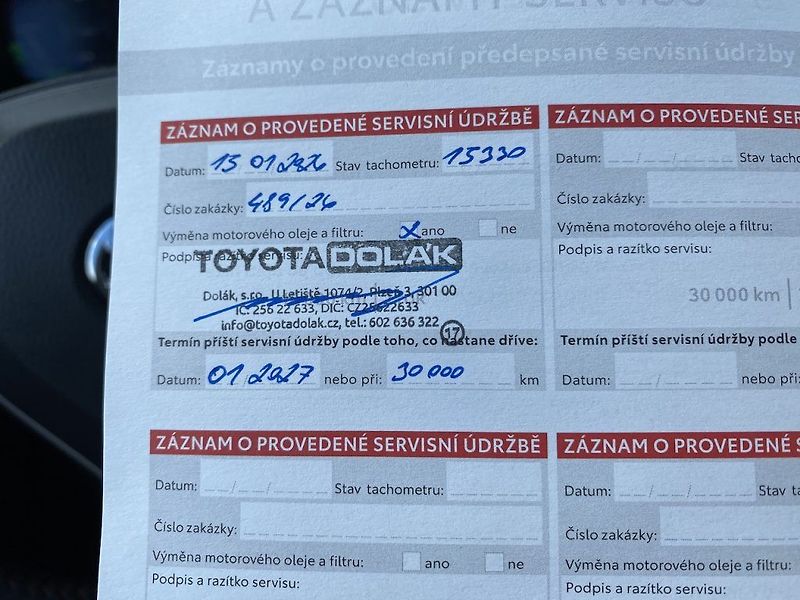 Toyota RAV4 2.5Plug-in, ČR, Executive, 4x4 - fotka 19 z 19