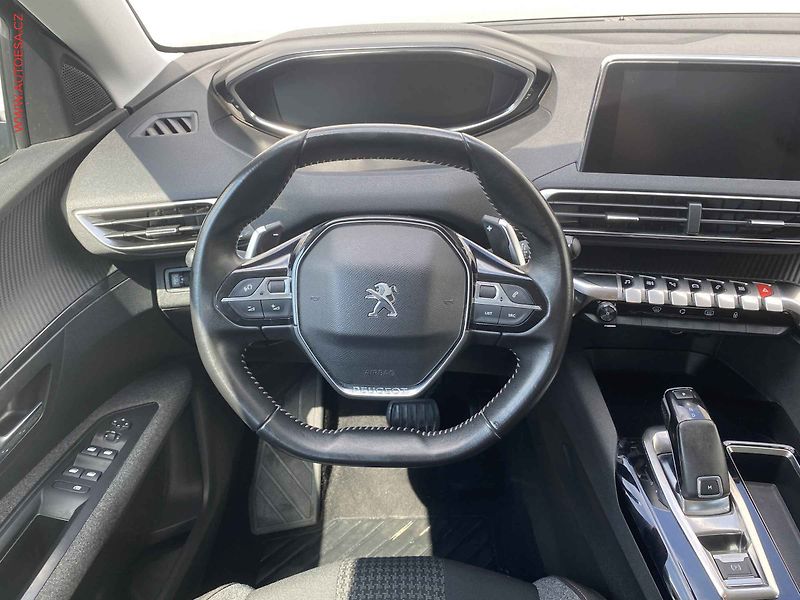 Peugeot 3008 (2020) 1.2 PT, Active, AT, TZ, navi - fotka 11 z 19