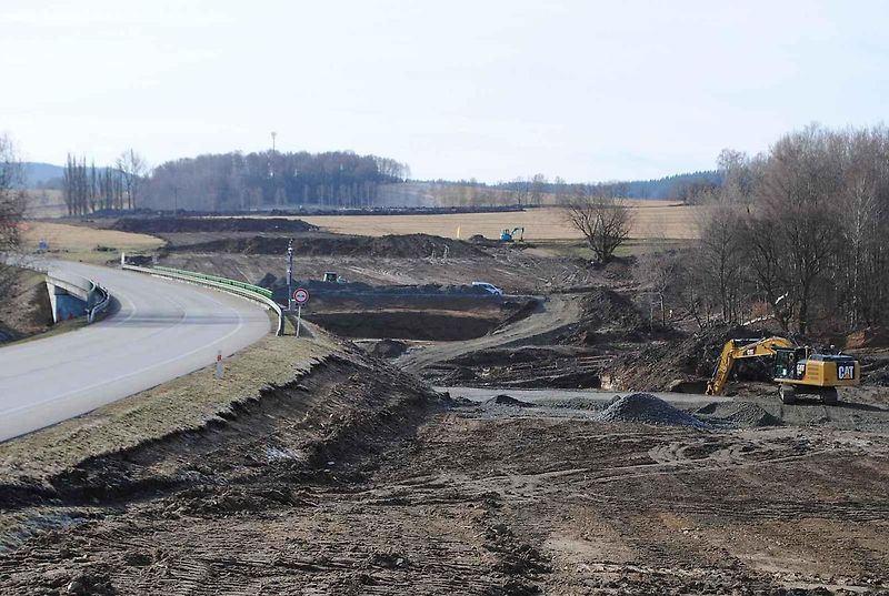 ŘSD staví u hranic s Rakouskem nejjižnější úsek dálnice D3, včetně mimoúrovňové křižovatky Dolní Dvořiště.