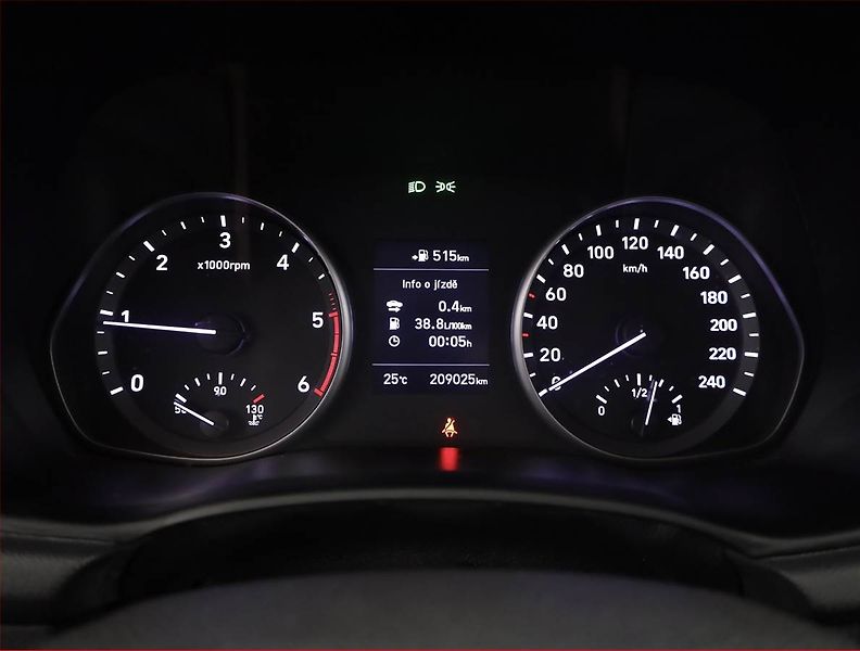 Hyundai i30 (2018) 1.6 CRDi, Serv.kniha, Tempomat - fotka 9 z 15