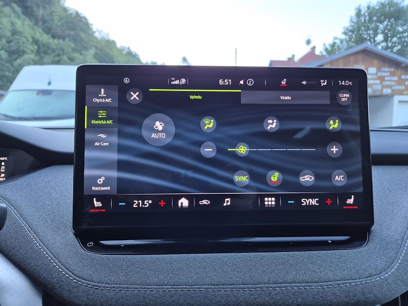 Škoda Enyaq 150kw, iV80 19ALU SOH 95% - fotka 29 z 47