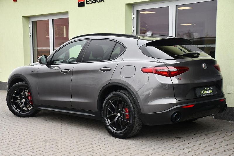 Alfa Romeo Stelvio 2.0TURBO 16V Q4 147kW SPRINT - fotka 4 z 45