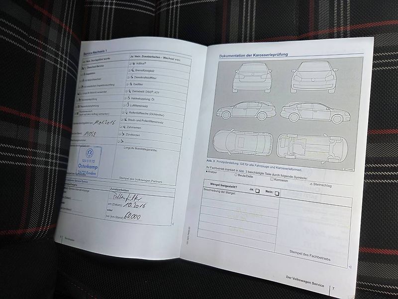 Volkswagen Golf 2.0 GTI - fotka 37 z 49
