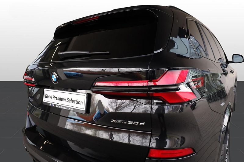 BMW X5 xDrive30d - fotka 23 z 33